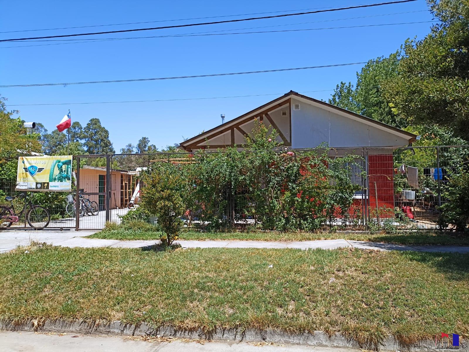 Gran terreno con 2 casas en Maule 